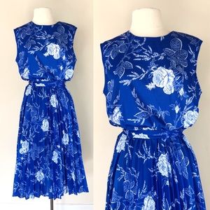 vintage 70s floral dress | 1970s pleated skirt midi dress | rose print